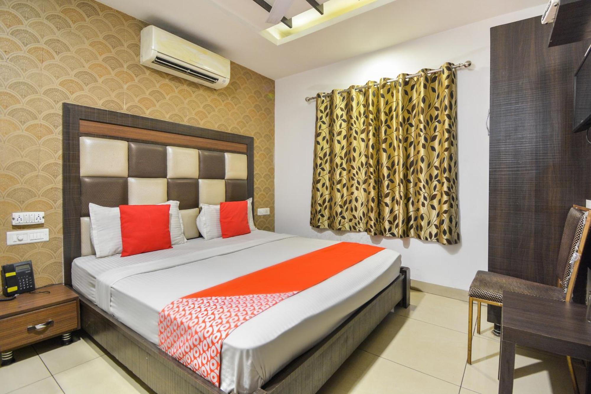 Hotel O Lexis Ludhiana Exterior photo